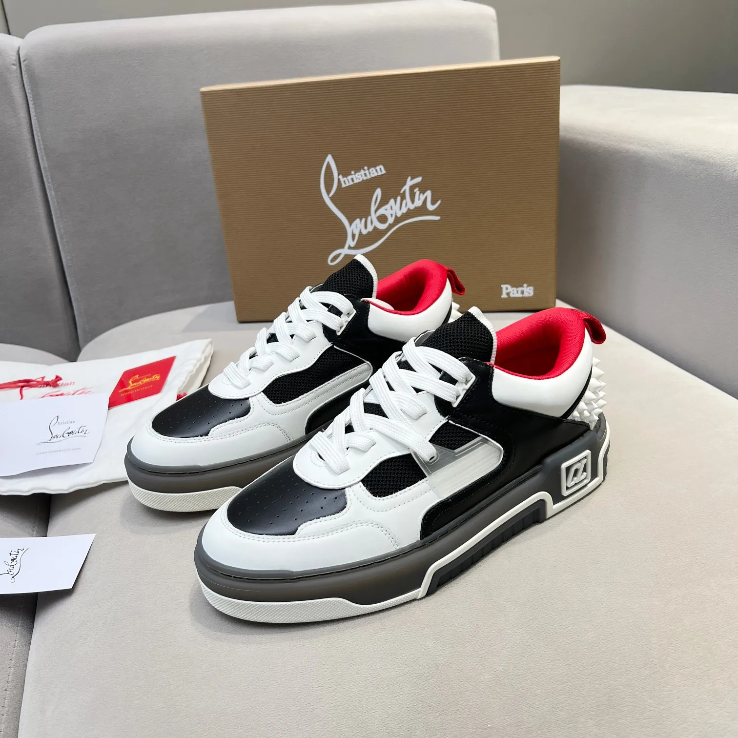 Men's shoes 💰700 🌹🌹🌹̋ Wang Junkai Yang Mi Xu Kai Zhang Jingyi Ding Chengxin Chen Muchi Wang Ziyi Same style Christian Louboutin 2024 [New product] ASTROLOUBI unisex thick-soled sports shoes red-soled shoes perfectly integrate fashion and sports, The fabrics are made of luxurious calfskin, soft suede, smooth satin and laminated leather, and the back is decorated with classic rivets. The interior is blended with a knitted tongue for added durability, breathability and quick-drying comfort. The outsole is made of a combination of EVA foam and imported rubber, and the colorful CL iconic letters on the side of the outsole show the brand's unique style. It is a ceiling-level comfortable skate shoe! ! ! Available in multiple colors, women’s sizes 35–40, men’s sizes 39–45